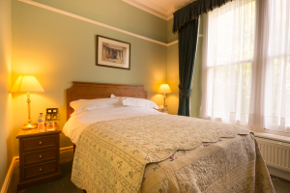 Double bedroom at 9 Green Lane B&B Buxton near the Peak District